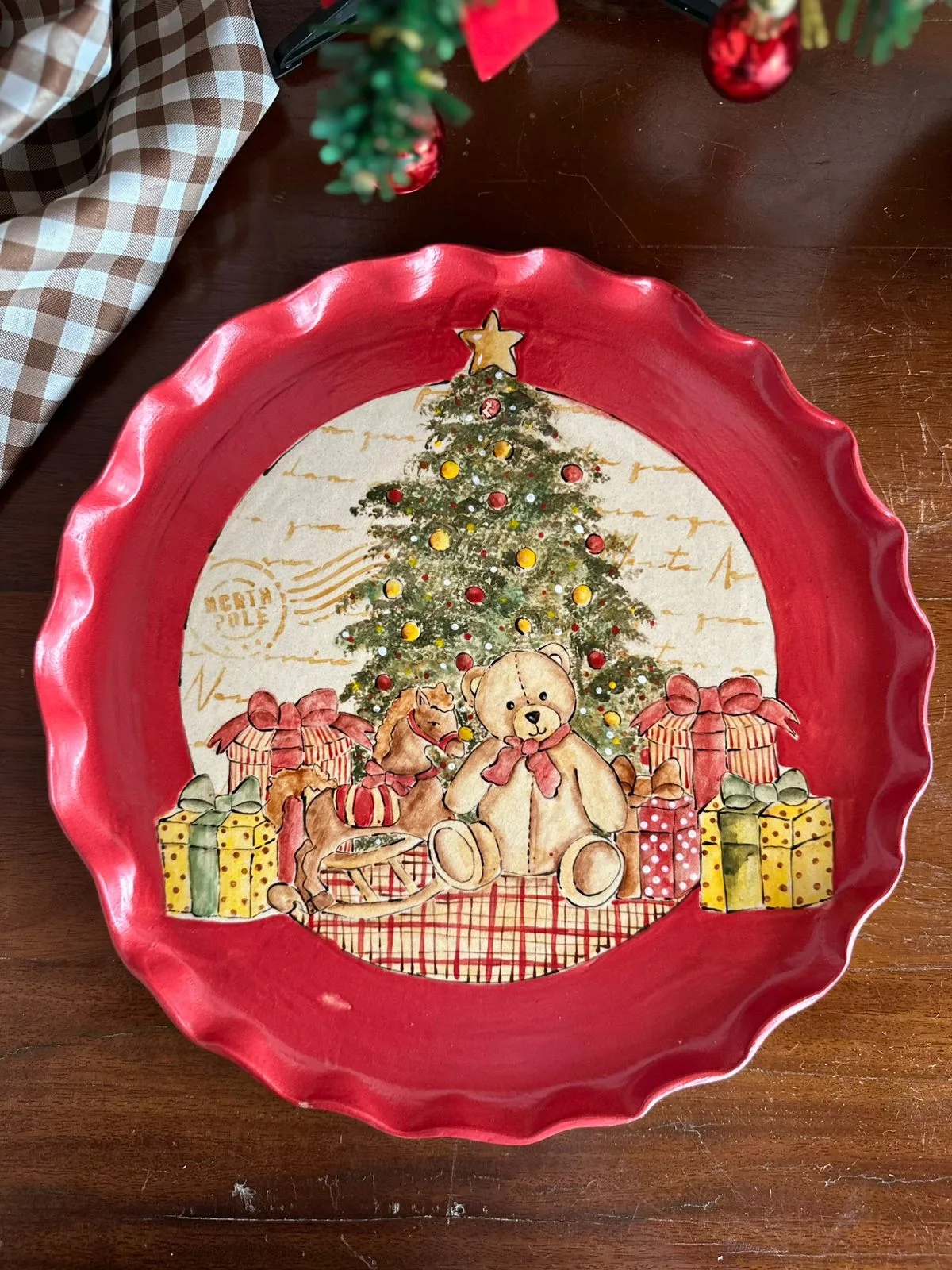 Prato Natal Mágico (PEÇA COM PEQUENOS DEFEITOS NA ESMALTAÇÃO)