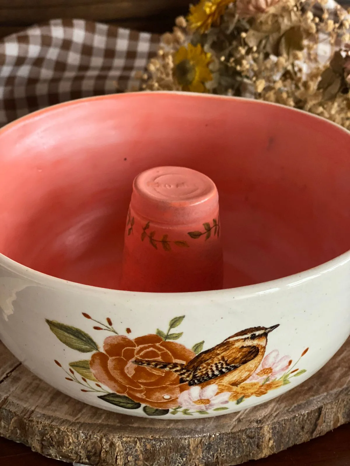 Forma Para Bolo Afeto (branca e salmão) PEÇA COM PEQUENAS MANCHAS NO INTERIOR - Imagem 3